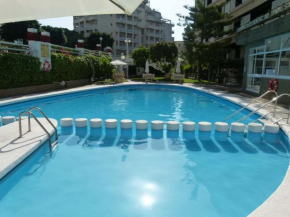 Salou, Port Aventura, piscina, a 80m del mar